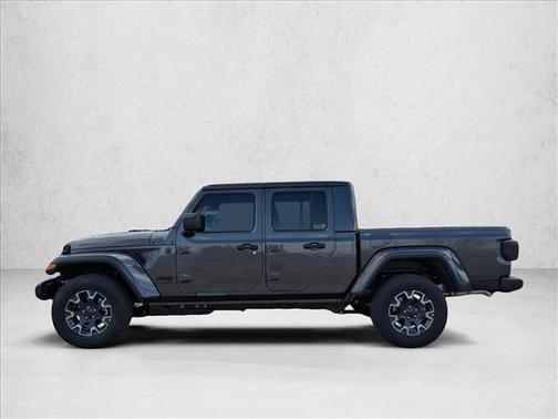 Granite Crystal Metallic Clearcoat 2026 Jeep Gladiator Sahara 4x4