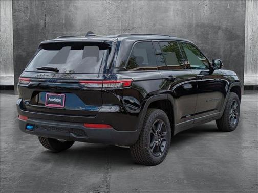 2025 Jeep Grand Cherokee 4xe Trailhawk