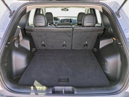 2019 Jeep Cherokee Altitude