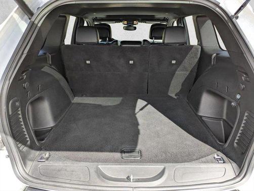 Bright White Clearcoat 2022 Jeep Grand Cherokee Limited