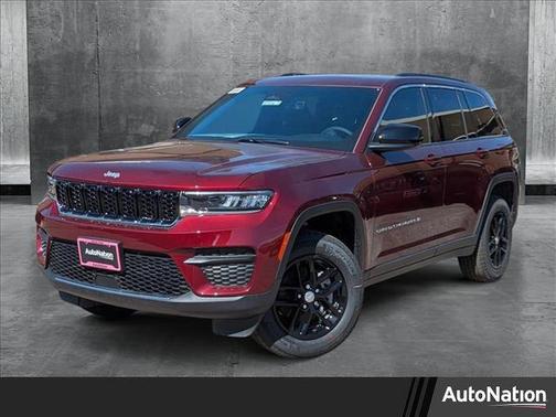 2025 Jeep Grand Cherokee Laredo