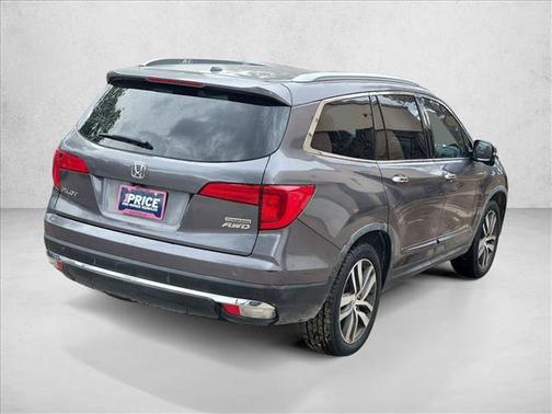 Gray 2018 Honda Pilot Touring