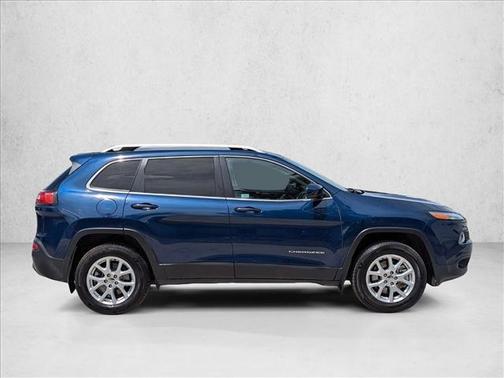Patriot Blue Pearlcoat 2018 Jeep Cherokee Latitude