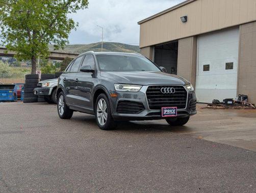 Manhattan Gray Metallic 2018 Audi Q3 2.0T Premium