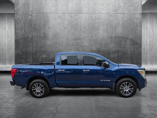2021 Nissan Titan SV