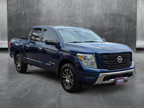 2021 Nissan Titan SV