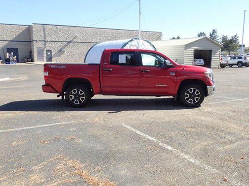 Barcelona Red Metallic 2018 Toyota Tundra SR5