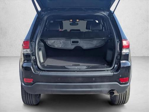 2022 Jeep Grand Cherokee Laredo