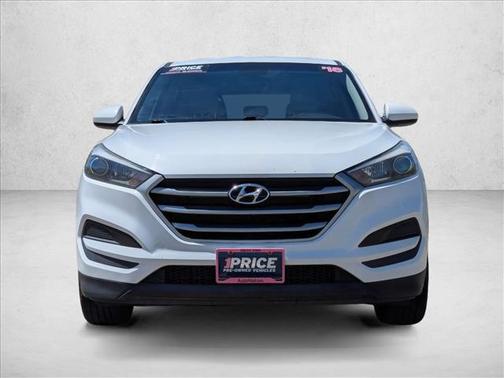 Dazzling White 2018 Hyundai TUCSON SE