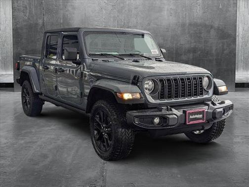2025 Jeep Gladiator Nighthawk