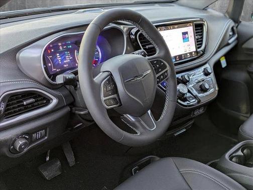 2025 Chrysler Pacifica Hybrid Select