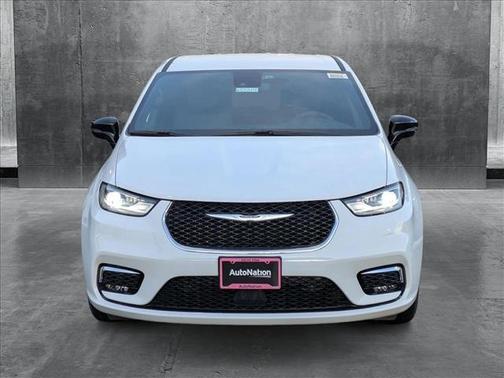 2025 Chrysler Pacifica Hybrid Select