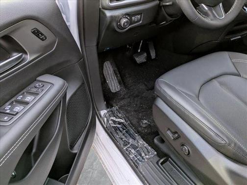 2025 Chrysler Pacifica Hybrid Select