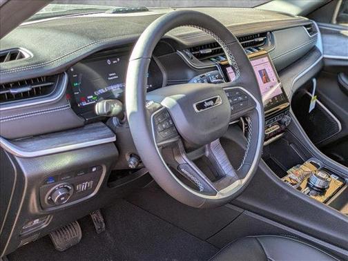 2025 Jeep Grand Cherokee 4xe Anniversary Edition