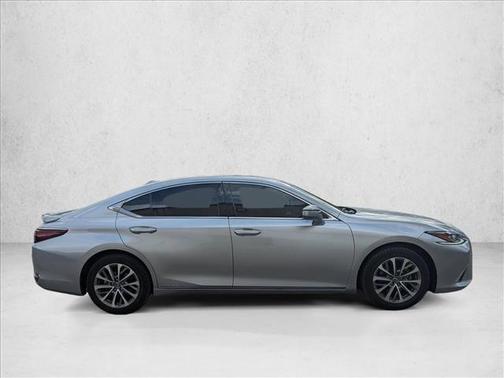 Iridium 2022 Lexus ES 300h Base