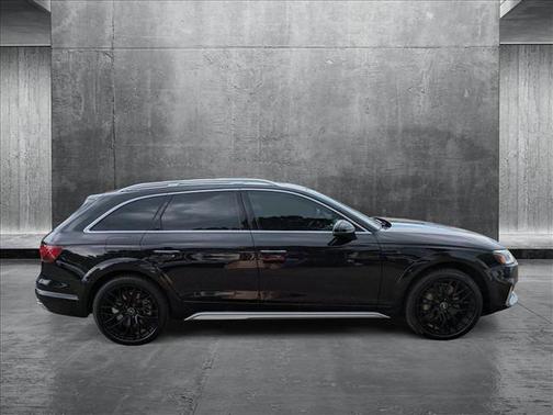 2022 Audi A4 allroad Prestige 45 TFSI quattro S tronic
