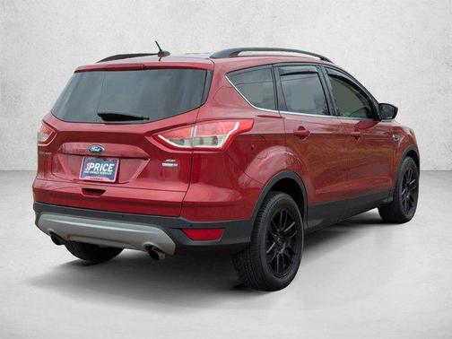 Ruby Red Metallic Tinted Clearcoat 2016 Ford Escape SE