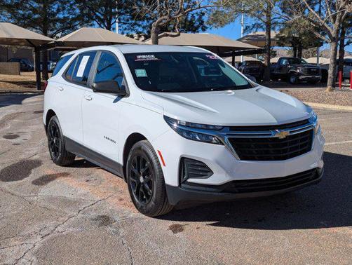 Summit White 2022 Chevrolet Equinox LS