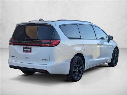 2026 Chrysler Pacifica Limited