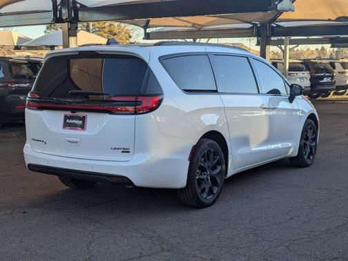 2026 Chrysler Pacifica Limited