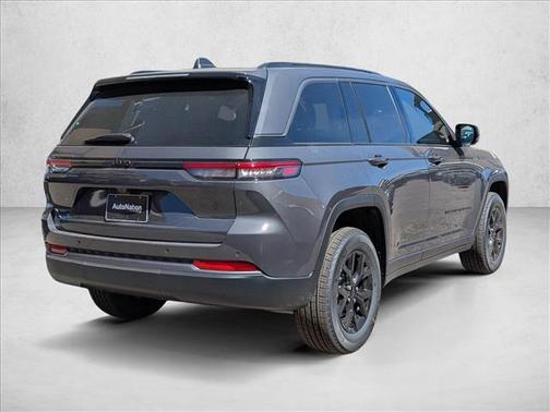 Baltic Gray Metallic Clearcoat 2026 Jeep Grand Cherokee Altitude