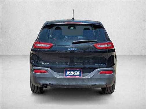 Brilliant Black Crystal Pearlcoat 2015 Jeep Cherokee Sport
