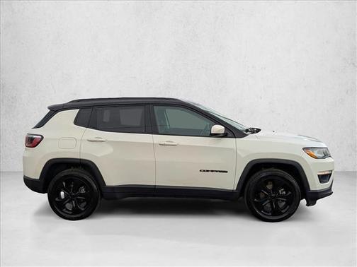 White Clearcoat 2018 Jeep Compass Latitude