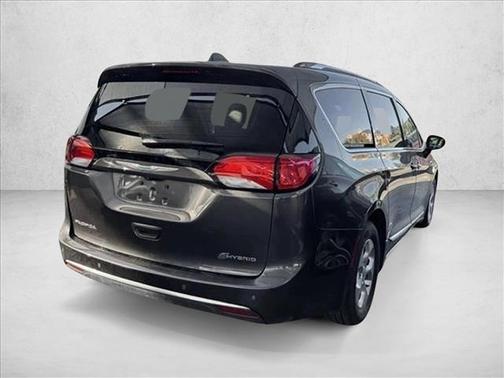 2018 Chrysler Pacifica Hybrid Touring L