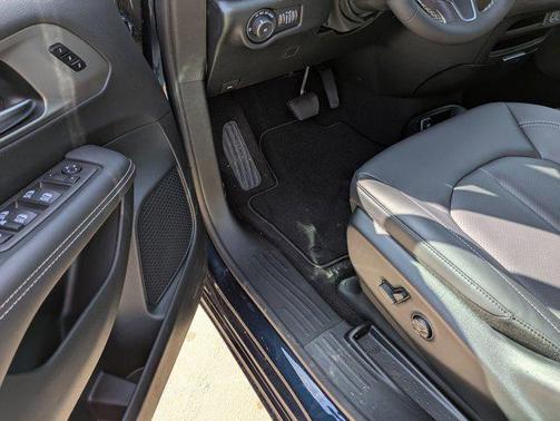 2025 Chrysler Pacifica L