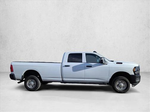 2023 RAM 2500 Tradesman Crew Cab 4x4 8' Box