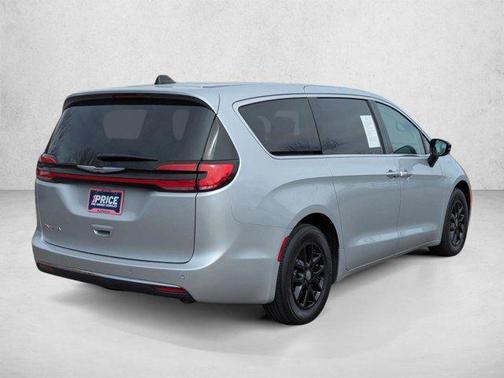 Silver Mist Clearcoat 2024 Chrysler Pacifica Touring L