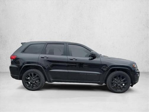 2017 Jeep Grand Cherokee Altitude