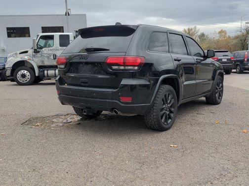2017 Jeep Grand Cherokee Altitude