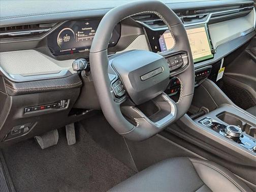 Red Hot Pearlcoat 2026 Jeep Cherokee Limited