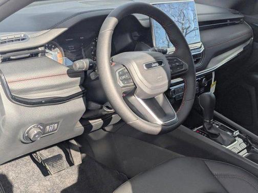 Bright White Clearcoat 2026 Jeep Compass Trailhawk