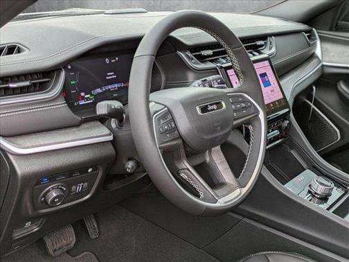 2025 Jeep Grand Cherokee 4xe Anniversary Edition