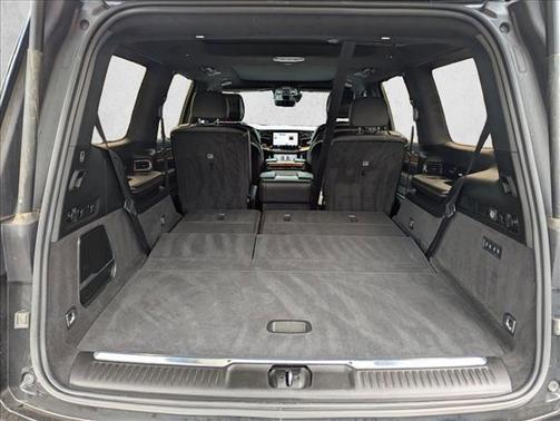 Diamond Black Crystal Pearlcoat 2023 Jeep Grand Wagoneer Series III 4x4