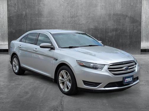 2017 Ford Taurus SEL