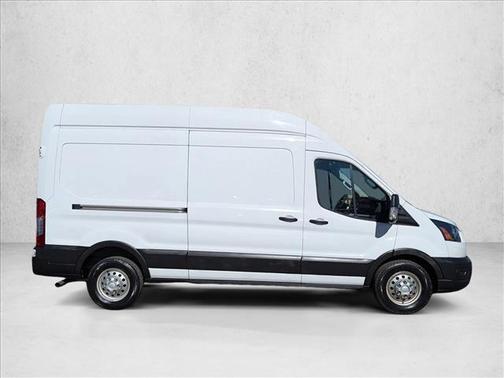 2022 Ford Transit-250 Base