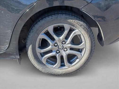2019 Toyota Yaris Sedan LE
