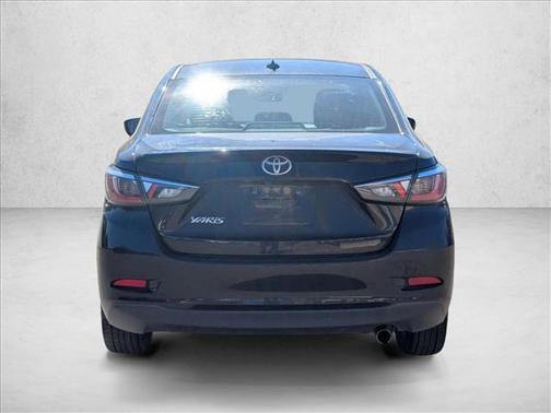 2019 Toyota Yaris Sedan LE