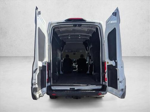 2022 Ford Transit-250 Base