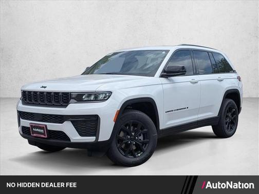 Bright White Clearcoat 2026 Jeep Grand Cherokee Altitude