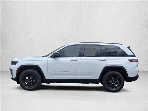 Bright White Clearcoat 2026 Jeep Grand Cherokee Altitude