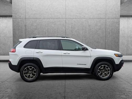 Photo 5 of 25 of 2020 Jeep Cherokee Trailhawk