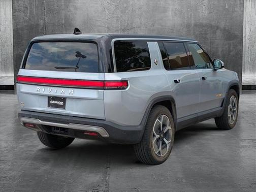 2023 Rivian R1S Launch Edition