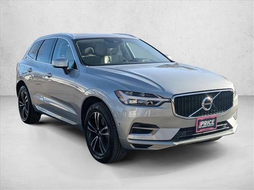 2018 Volvo XC60 Recharge Plug-In Hybrid T8 Momentum