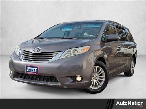 2011 Toyota Sienna XLE