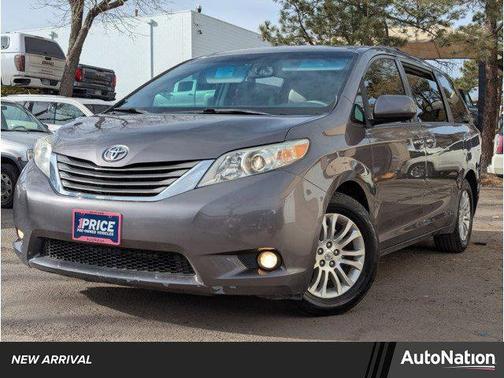 2011 Toyota Sienna XLE