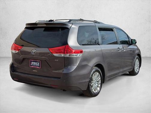2011 Toyota Sienna XLE